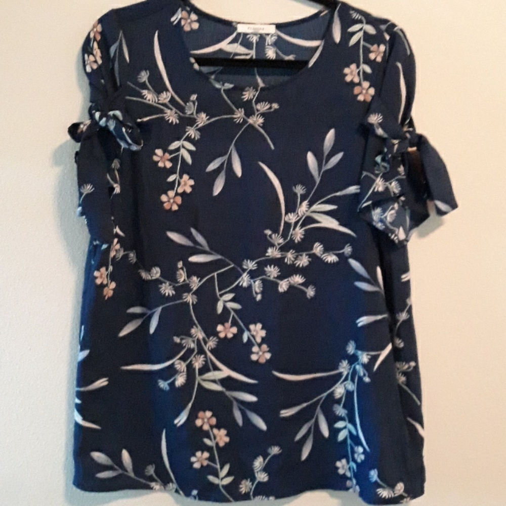 Pleione Navy Floral Top Blouse  S
